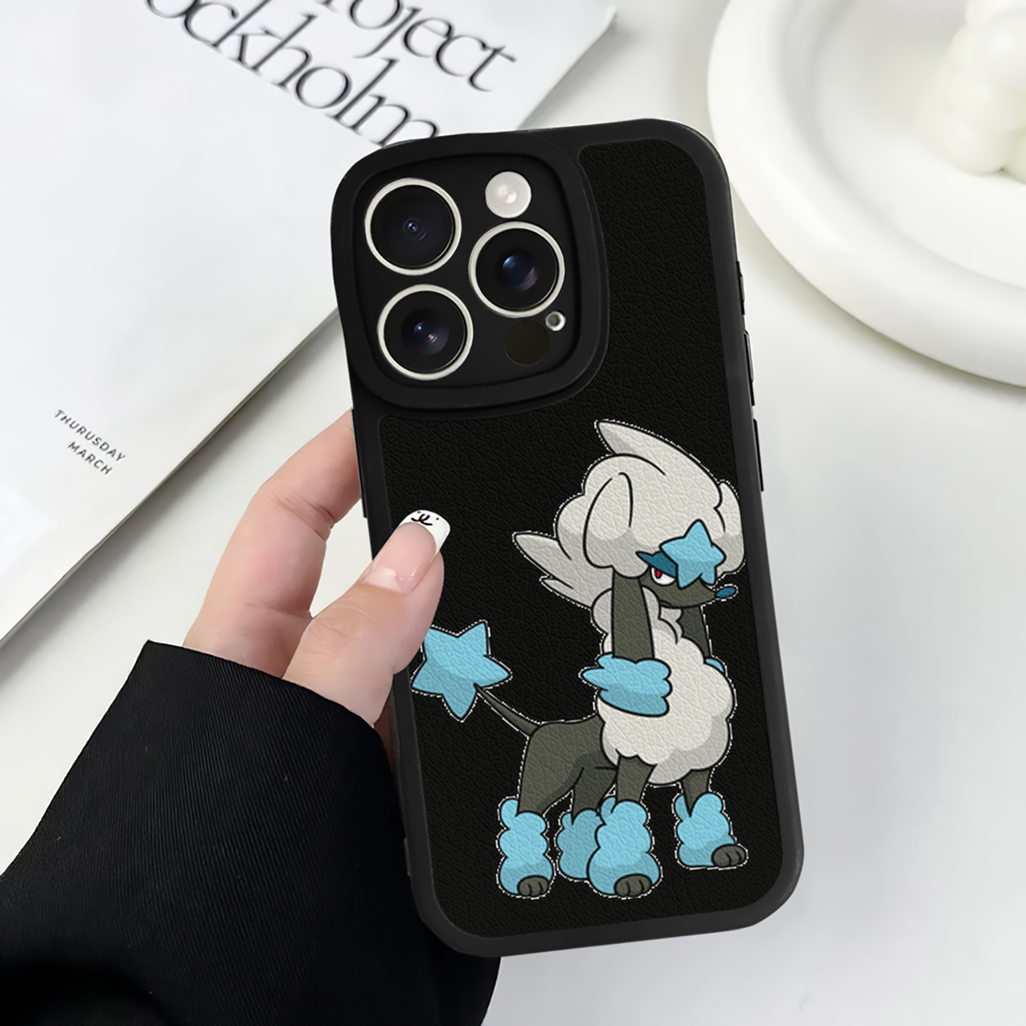 （画像用） ポケットモンスター Pokémon 【iPhone 16シリーズ対応】シリコンスマホケース（レザー調） 材質：シリコン